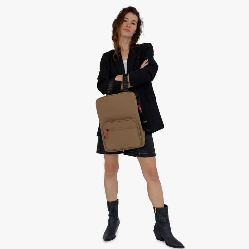 ENTU LAPTOP BACKPACK