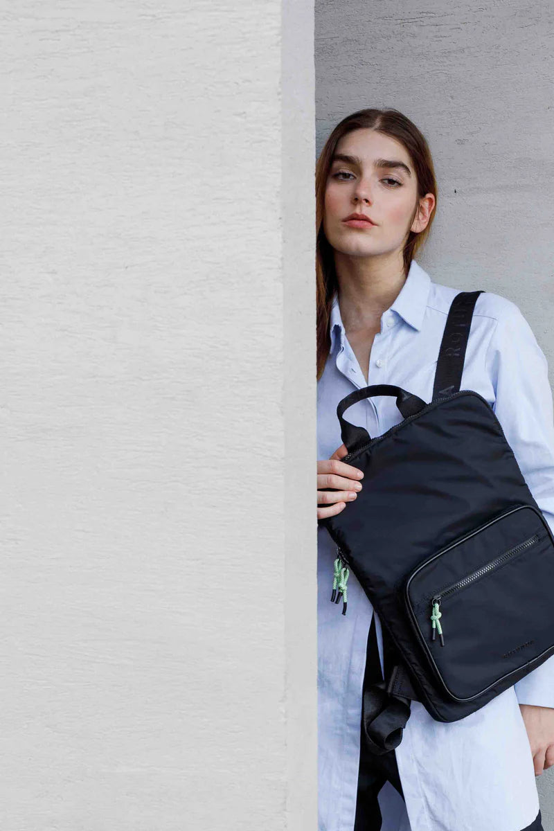 ENTU LAPTOP BACKPACK